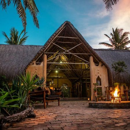 Turtle Cove Lodge And Yoga Shala Tofo Bagian luar foto
