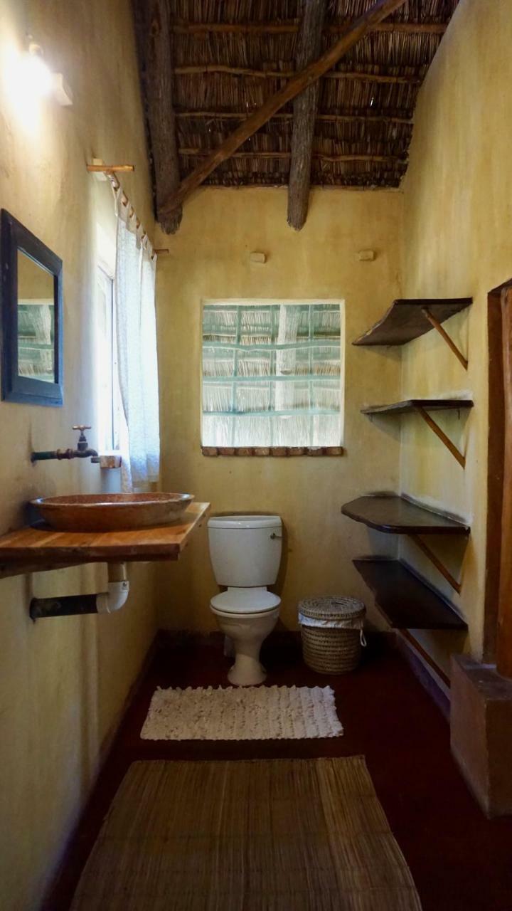 Turtle Cove Lodge And Yoga Shala Tofo Bagian luar foto