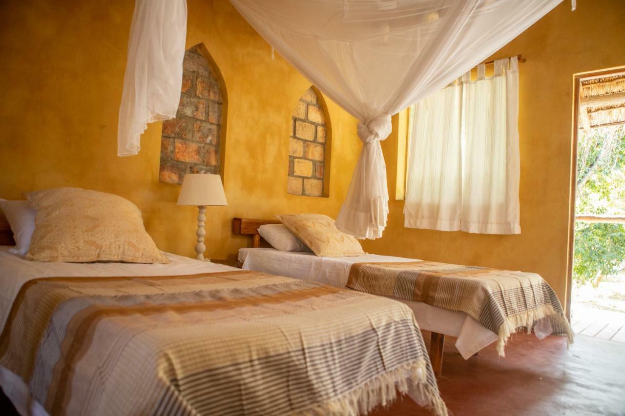 Turtle Cove Lodge And Yoga Shala Tofo Bagian luar foto