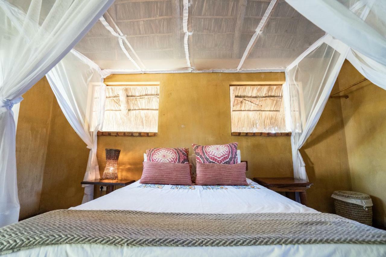 Turtle Cove Lodge And Yoga Shala Tofo Bagian luar foto